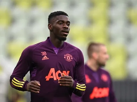 Cầu thủ Man Utd bị chê không đủ trình đá cho Aston Villa