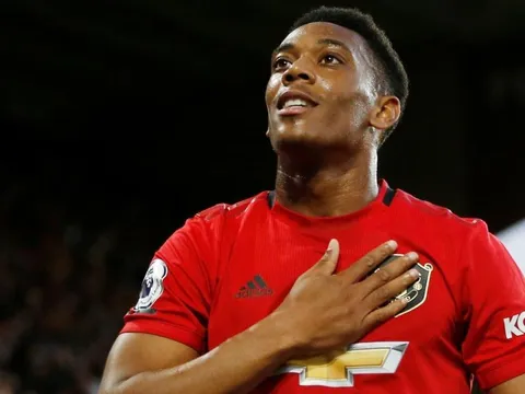 Fan Man Utd mỉa mai Martial: "Cùng lắm là 11 bàn, Welbeck nước Pháp"