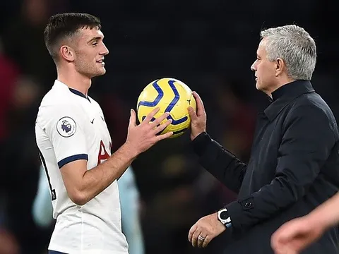 ''Mourinho hẳn đã nhìn thấy điều gì đó từ anh ấy trong tập luyện''