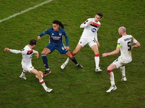 12 điều có thể bạn bỏ lỡ ở vòng bảng UEL: 'Hoàn hảo' Arsenal; Milan thăng hoa