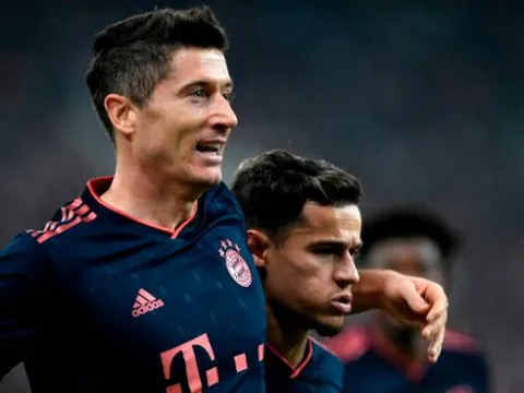 12 trận liên tiếp ghi bàn, hãy gọi Lewandowski là 'siêu nhân'