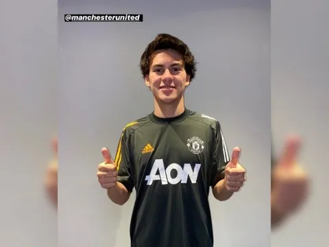 XONG! Tân binh "cực chất" có lần đầu khoác áo Man Utd