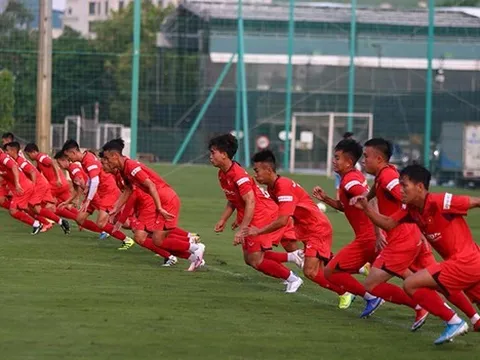 Văn Hậu báo tin không vui; Báo Indo ganh tỵ U23 Việt Nam
