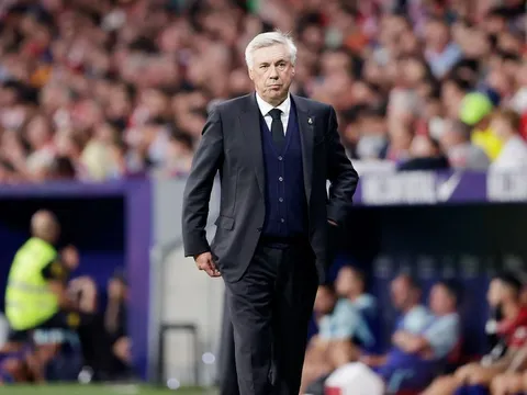 Ancelotti phản ứng khi Simeone đi thẳng vào đường hầm