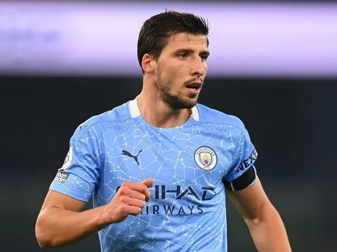 Benitez tiết lộ chuyện suýt mua Cầu thủ xuất sắc nhất Premier League