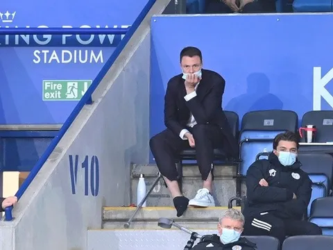 Cựu sao MU chấn thương, Leicester nhận liền hậu quả