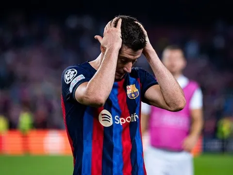 Henry, Carragher đồng ý về vấn đề của Barca