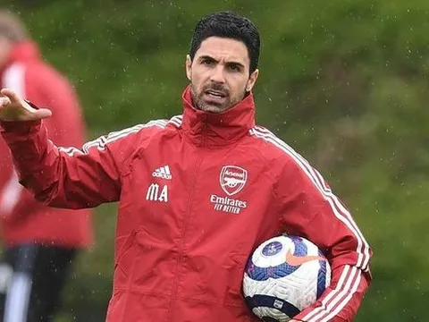 CHÍNH THỨC! Arsenal chia tay 4 cầu thủ, sắp "tống khứ" 8 cái tên khác