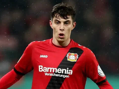 Mục tiêu 111 triệu bảng phá vỡ im lặng khi được 'tam đại gia' Anh săn đón