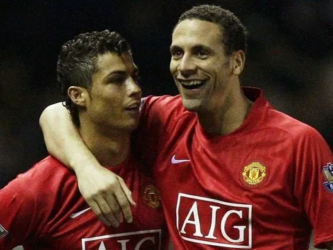 'Tôi sẽ trở lại Man United để giải quyết vấn đề hàng thủ'