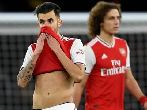 Thất bại tan nát, CĐV Arsenal đòi đuổi thẳng cổ 1 cái tên