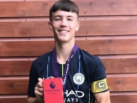 Man United chuẩn bị thâu tóm "báu vật" tuổi teen của Man City