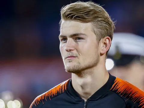 'Để De Ligt dự bị là ý tưởng cần được cân nhắc'