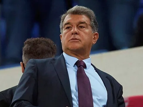 Laporta có biện pháp chính thức sau sự việc gây xấu hổ ở Camp Nou