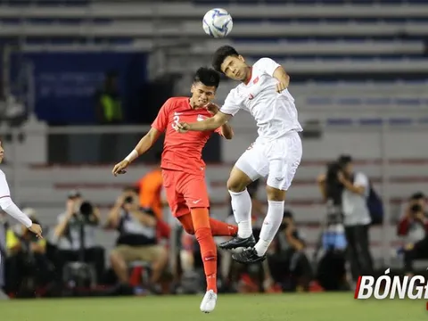 Đức Chinh toả sáng, U22 Việt Nam hạ Singapore, đặt 1 chân vào vòng Bán kết