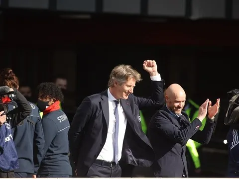 XONG! Van der Sar xác nhận khả năng trở lại Man Utd