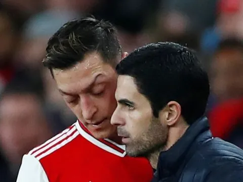 De Ligt thừa nhận bớt liên lạc với đồng đội cũ sau khi đến Juventus