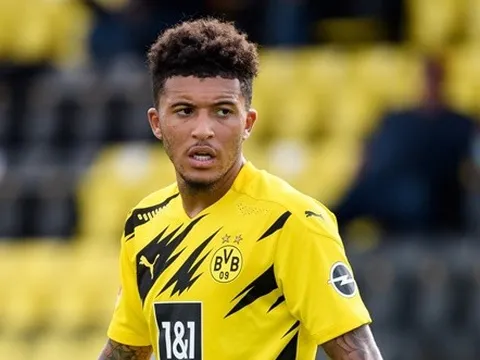 Bỏ qua Sancho, Man Utd lạc đường trong "mê cung vô hình"