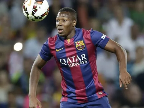"Hộ pháp Wolves" phá vỡ im lặng về việc gia nhập Barcelona