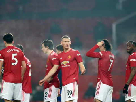 Gary Neville lên tiếng, rõ 3 vị trí Man Utd cần thêm nhân sự mới