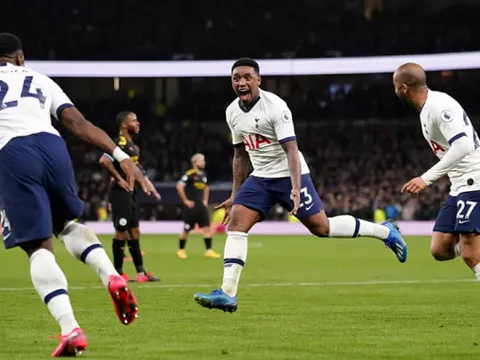 Bản hợp đồng đầu tiên của Ten Hag có thể gây sốc