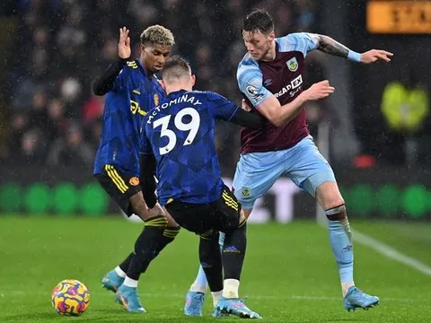 Rangnick ngưỡng mộ tiền đạo vừa cao to, vừa khéo léo