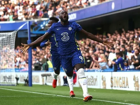Bị Chelsea hủy diệt, HLV Aston Villa hỏi thẳng Lukaku một câu