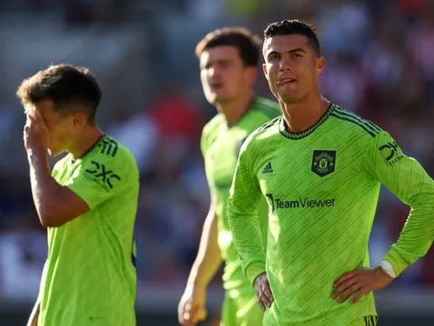 Kết thân với tân binh, Ronaldo có biệt danh mới