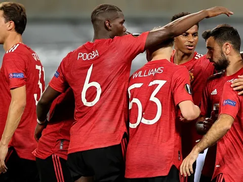 2 tân binh lộ diện, Man Utd ra sân với đội hình nào đấu Newcastle?