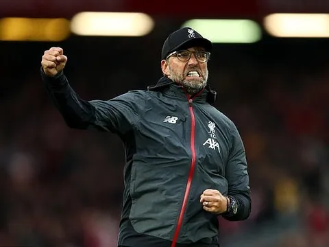 Klopp đúng khi thận trọng, giông bão đang chờ Liverpool