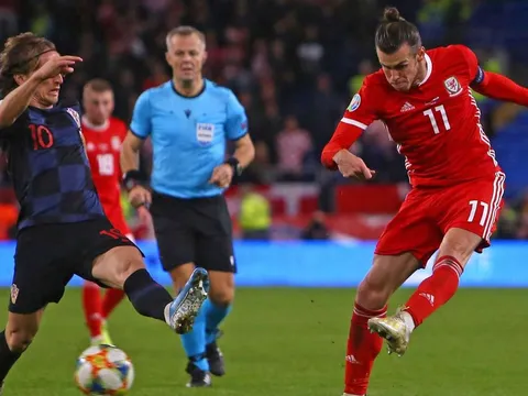 Cựu HLV Real: "Có Bale trên sân, cả đội đá như chấp người!"