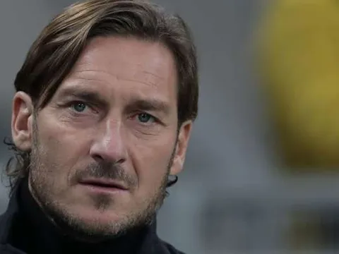 Totti ra mặt, trực tiếp tìm bến đỗ cho "Vì sao" bị Lampard bỏ quên