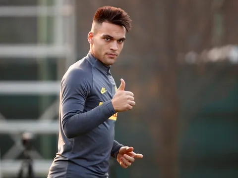 CEO lên tiếng, 'siêu sát thủ' 100 triệu bảng có thể đến Man Utd