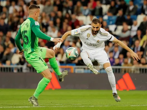 Zidane: "Anh ấy đã ghi bàn với tư cách là số 9 của Real Madrid"