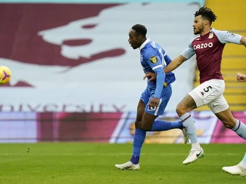 Danny Welbeck lốp bóng giúp đội nhà hạ gục hiện tượng Aston Villa