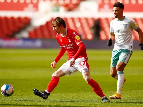 "Tôi không khuyến khích cậu ấy quay trở lại Man United"