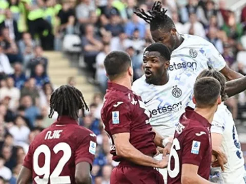 Đánh rơi chiến thắng kịch tính, Inter bị Torino cầm hòa 2-2