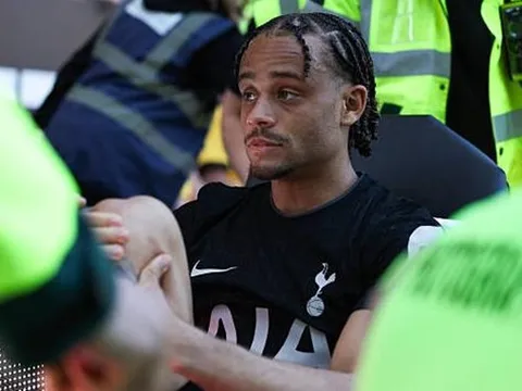 Xavi Simons nghỉ hết mùa, Tottenham lâm vào cảnh khốn cùng