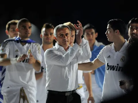 Jose Mourinho và bản hùng ca về kẻ thách thức tại Bernabeu