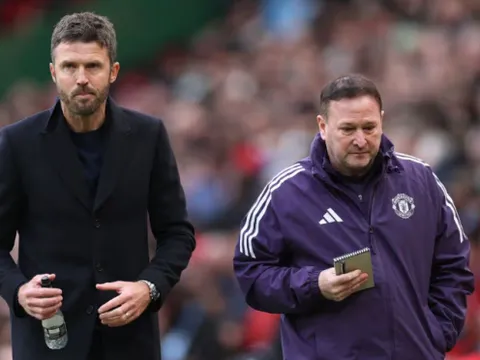 Michael Carrick nói về cuộc gặp thân mật với tỷ phú Sir Jim Ratcliffe