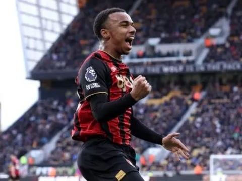 Sao trẻ Bournemouth muốn đến Man City để giành Quả bóng vàng