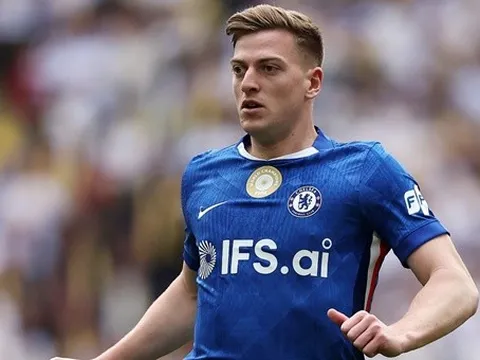 Chelsea đứng trước bài toán nhân sự khi Liam Delap quyết không rời đi