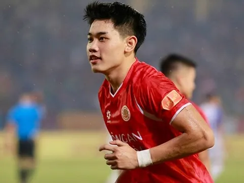 Cú hat-trick lịch sử đưa Đình Bắc áp sát Đỗ Hoàng Hên