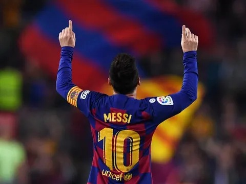 5 ngôi sao từng sát cánh với Ronaldo, Messi và nhận xét về cả 2