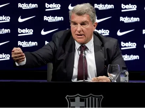 Barca từ chối thỏa thuận 275 triệu euro