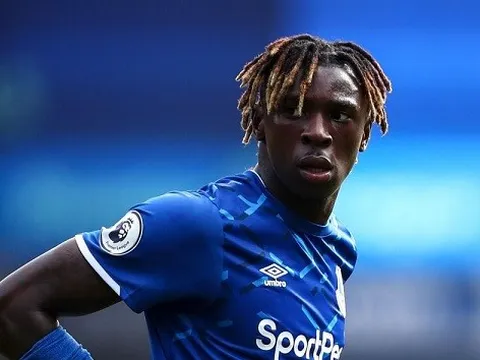 Everton có thể chịu lỗ lớn để cho mượn ''thần đồng Ý''