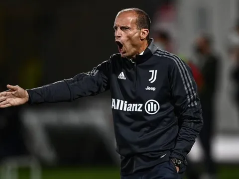 Lý do Allegri nổi đóa và phải nhận thẻ đỏ
