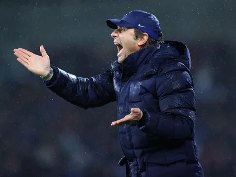 Antonio Conte đã tạo ra một con quái vật bên hành lang cánh phải