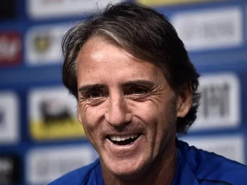 Nhắc lại chuyện xưa, sếp cũ Man City tin Liverpool chưa vô địch sớm