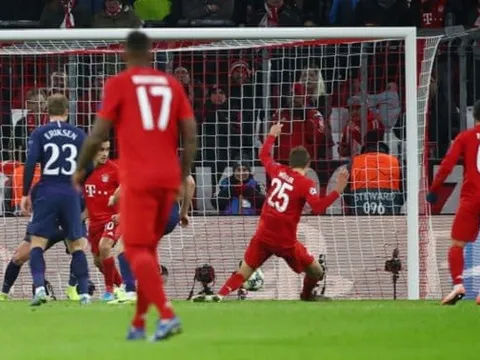 'Pha chơi bóng 1-2 đó thật phi thường'